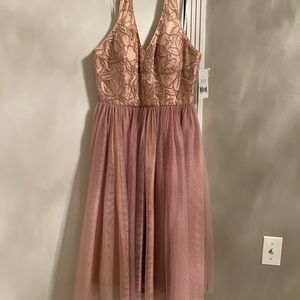 Donna Morgan “Pretty in Pink”